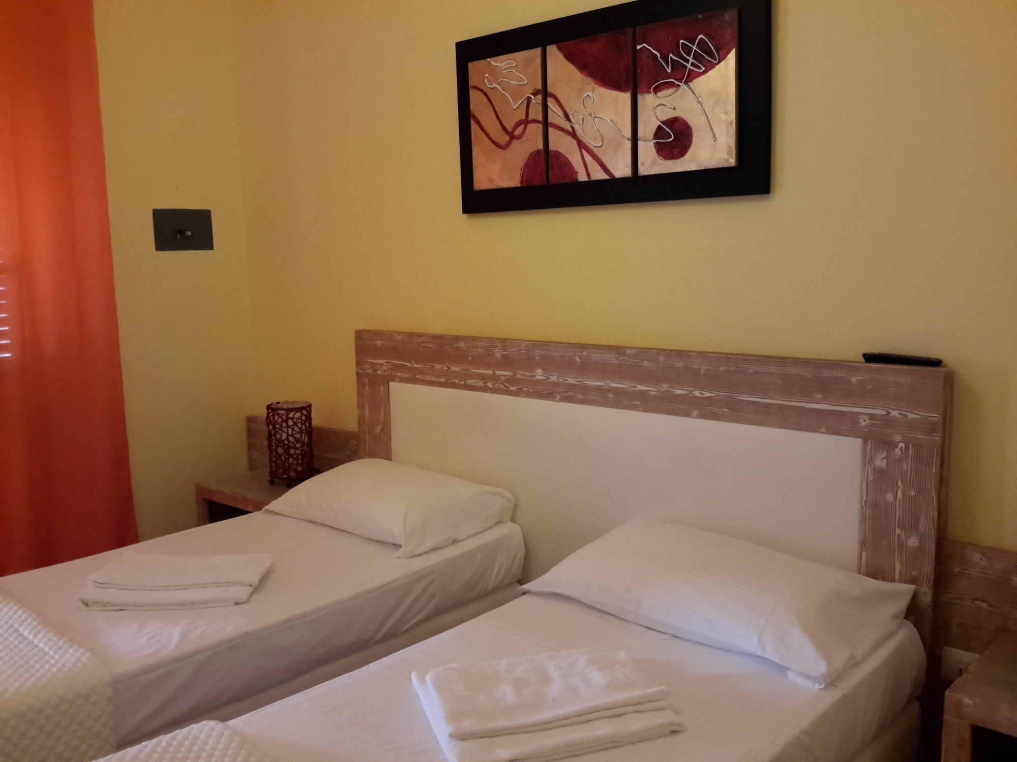 Butterfly Accommodation Альгеро Экстерьер фото